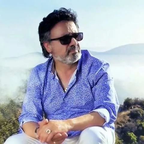 یکی را دوست میدارم