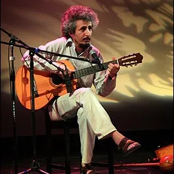 چه کسی
