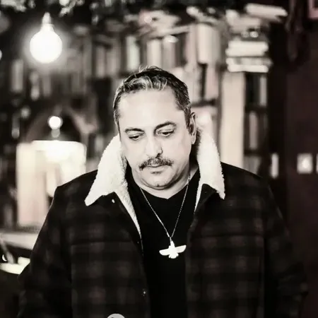 دختر ایرونی